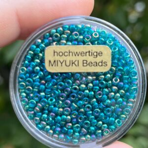hochwertige japanische Miyuki Rocailles 2,2mm transp. blue zircon rainbow