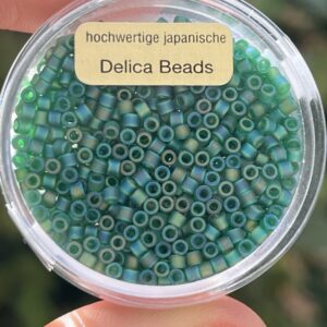 hochwertige japanische Delica Beads 2,2 mm transp. matt grün AB